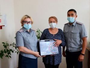 В уголовно-исполнительной инспекции проведена благотворительная акция «Учат в школе»