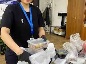 Постпредство Якутии по ДФО передает гуманитарную помощь военнослужащим