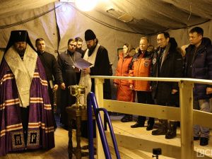 Глава Якутии окунулся в крещенскую купель