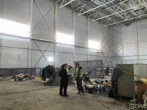 Сергей Местников проверил ход строительства спортивного комплекса в Сайсарском округе Якутска