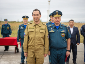 В Якутске торжественно проводили спасателей МЧС из Тулы и Ногинска. Они принимали участие в тушении лесных пожаров