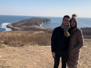 Красавица Лидия Гасанбалаева отправилась к мужу в Приморье