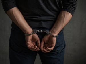 В Якутске совершено убийство, в Алданском районе в озере обнаружен труп, в Нижнеколымском районе погиб водитель снегохода: сводка за сутки