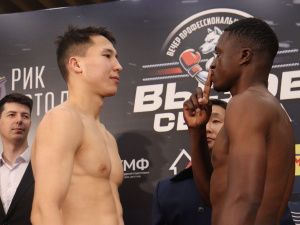 Участники вечера профессионального бокса в Якутске встретились лицом к лицу