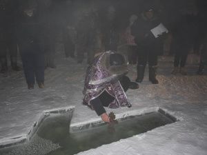 В Абыйском улусе крещенские купания прошли в минус 50 градусов