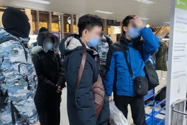 Из Якутии выдворили трех вьетнамцев, работавших не по профессии