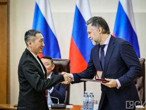 В Якутске наградили работников жилищно-коммунального хозяйства