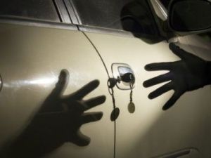 В Якутии двое подростков угнали автомобиль