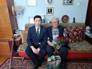 Ветерана ВОВ Кирилла Павлова поздравили с Днём защитника Отечества 