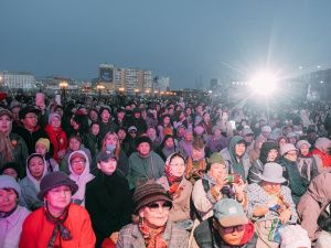 В  Якутске прогремел праздничный салют в честь 80-летия Великой Победы