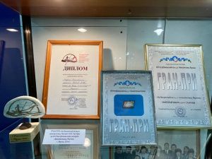 В Якутском музее имени Ярославского открылась выставка, посвященная 85-летию Николая Сантаева