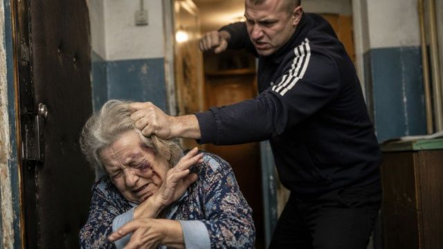 Житель Усть-Майского района повторно избил 70-летнюю соседку по общежитию -- вынесен приговор