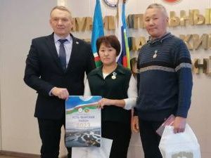 На реке Алдан в Якутии супруги спасли троих человек