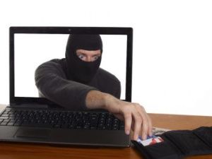 Жительница Якутска, желая подзаработать, лишилась около двух миллионов рублей