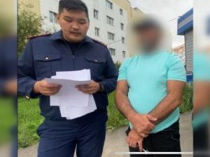 В Якутии предприниматель передал высокопоставленному полицейскому более трех миллионов рублей в виде взяток
