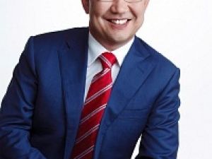 Глава Якутии Айсен Николаев поздравляет с Днём России!