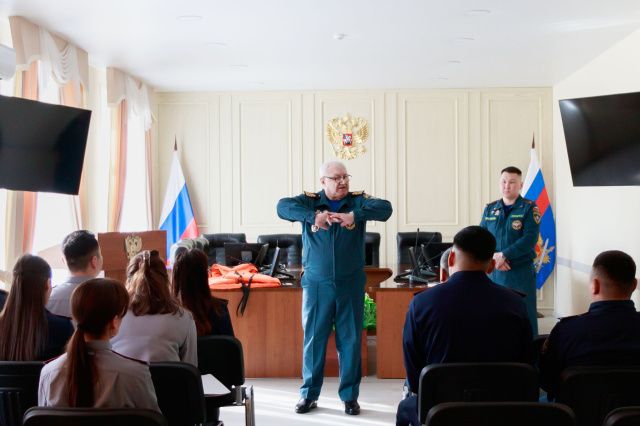 Сотрудниками МЧС в УФСИН проведен инструктаж по комплексной безопасности в весенне-летний период