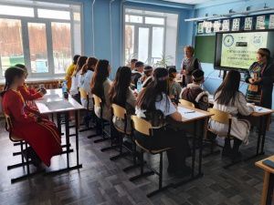 Наука и искусство слова: как АЛРОСА помогает сохранить культурно-языковое наследие народов Севера