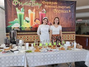 В Доме дружбы народов в Якутске ярко отметили Масленицу