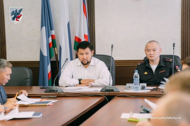 Евгений Григорьев провел заседание антитеррористической комиссии и опергруппы города Якутска