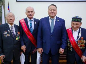 Состоялось торжественное собрание общественности, посвященное 392-летию Якутска