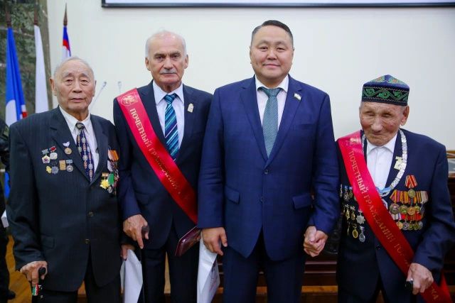 Состоялось торжественное собрание общественности, посвященное 392-летию Якутска