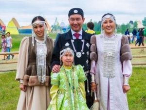 Айсен Николаев: Очень важно поддерживать статус отца в современном обществе