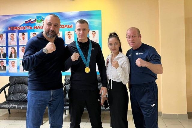 Олимпийский чемпион Александр Лебзяк посетил Мирнинский район