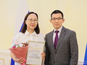 Сотрудники ЗАГСа в Якутии отметили профессиональный праздник