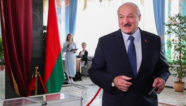 Лукашенко сравнил прошедшие выборы с праздником