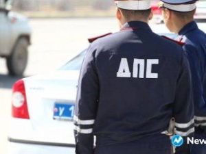 На дороге «Вилюй» таксист пересадил пассажиров в другие автомобили, чтобы проехать пост ГИБДД