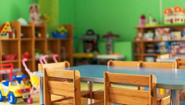 В Якутске тепло подано на 120 объектов образования