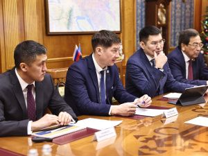 Айсен Николаев положительно оценил итоги работы АО «РИК Плюс» и Группы «РИК» в 2023 году