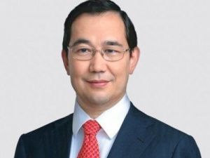 Айсен Николаев приветствует участников Форума