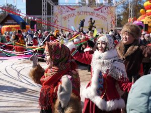В Парке культуры и отдыха прошел общегородской праздник «Якутск, встречай весну!»