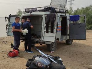 В Жатайском затоне утонул мужчина. Водолазы достали тело