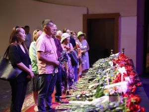 Фото: в Якутске прощаются с Михаилом Николаевым