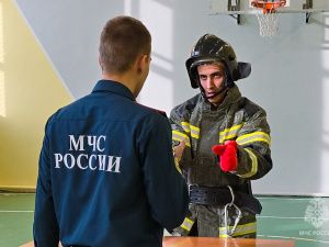 «Всегда готов!»: в Мирном прошла пожарная эстафета школьников