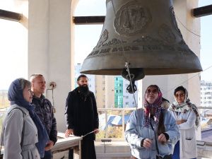 Сотрудники УФСИН и члены их семей совершили поездку по православным храмам и монастырям г. Якутска