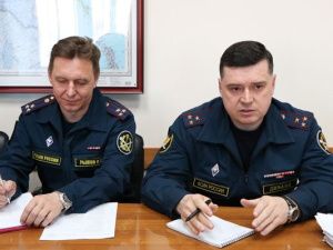 Начальник УФСИН Владислав Дзюба и министр жилищно-коммунального хозяйства и энергетики Республики Саха (Якутия) Дмитрий Садовников провели рабочую встречу