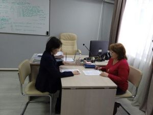 ПЬЮЩИЕ РОДИТЕЛИ ПОЛУЧАТ БЕСПЛАТНУЮ ПОМОЩЬ НАРКОЛОГОВ