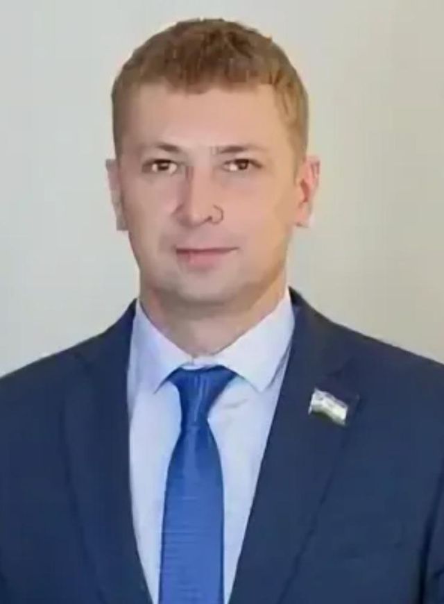 Муниципальный депутат Парфёнов собрался лично переписать Жилищный кодекс и стать главным прорабом Якутска