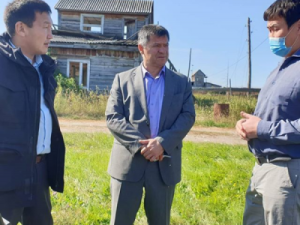 Исполняющий обязанности Председателя Правительства Якутии Андрей Тарасенко посетил с рабочим визитом Хангаласский улус