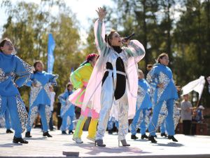 В Нюрбе состоялось официальное открытие II Республиканского молодежного фестиваля «Түмэр түгэн»