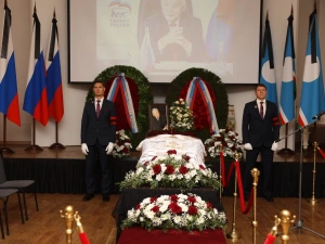 В Москве началась церемония прощания с первым президентом Якутии Михаилом Николаевым