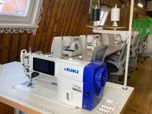 В Усть-Алданском районе открылся цех по пошиву антидроновых одеял для нужд СВО