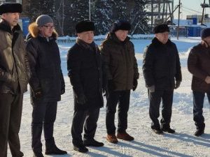 В Якутии директор муниципального предприятия захотел ездить  лишь на Lexus LX570