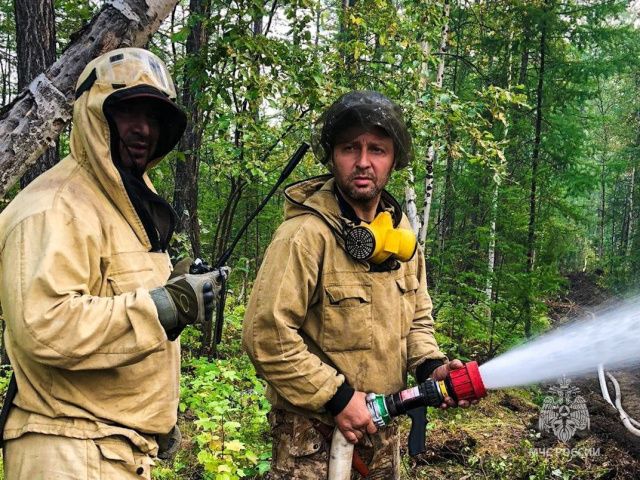 На территории Якутии действуют 25 природных пожаров