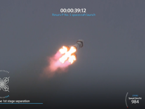 С Байконура в космос запустили ракету с изображениями гербов Якутии и Вилюйска