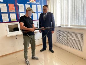 Альберт Семенов сдал ружье на СВО и призвал якутян последовать его примеру